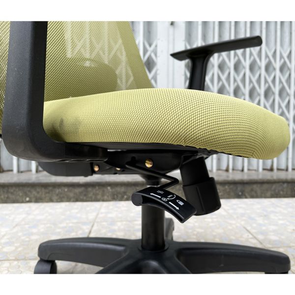 Ghế nhân viên lưng lưới màu xanh M1087D-02